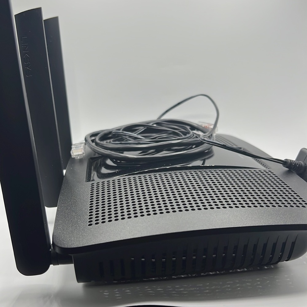 Linksys Router EA 7300 - Picture 3 of 5